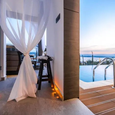 Luxurious And Stylish With Pool & Jacuzzi Crikvenica