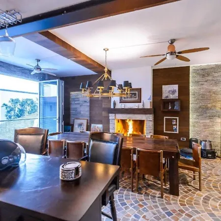 Luxurious And Stylish With Pool & Jacuzzi Villa *