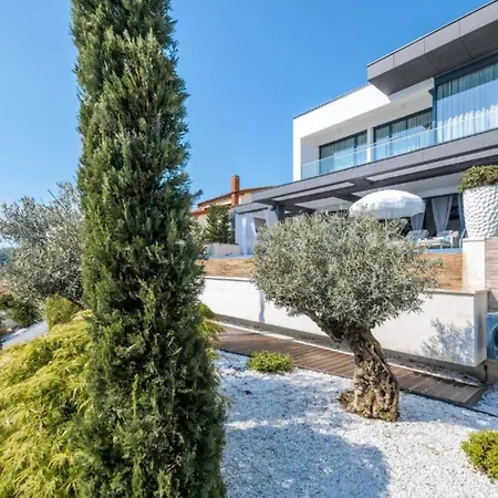 Luxurious And Stylish With Pool & Jacuzzi * Crikvenica